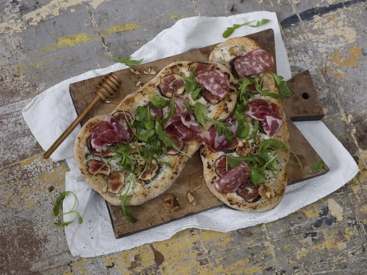 Ricotta-viikunapizza