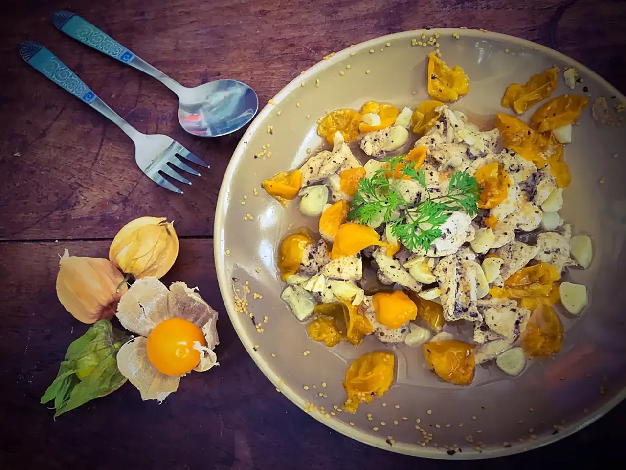 Broileri-ananaskirsikka pasta