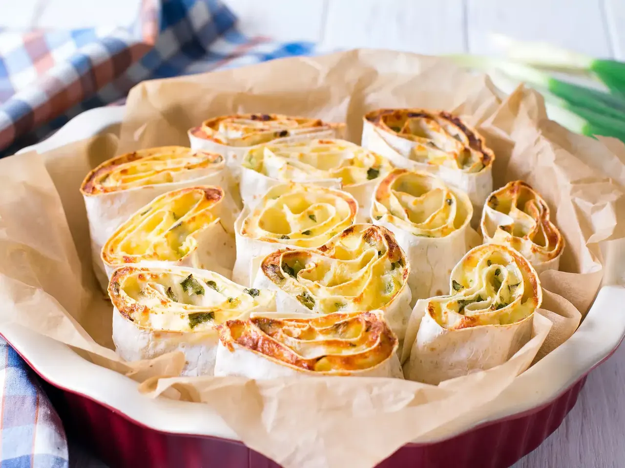 Feta-villiyrtti lavash