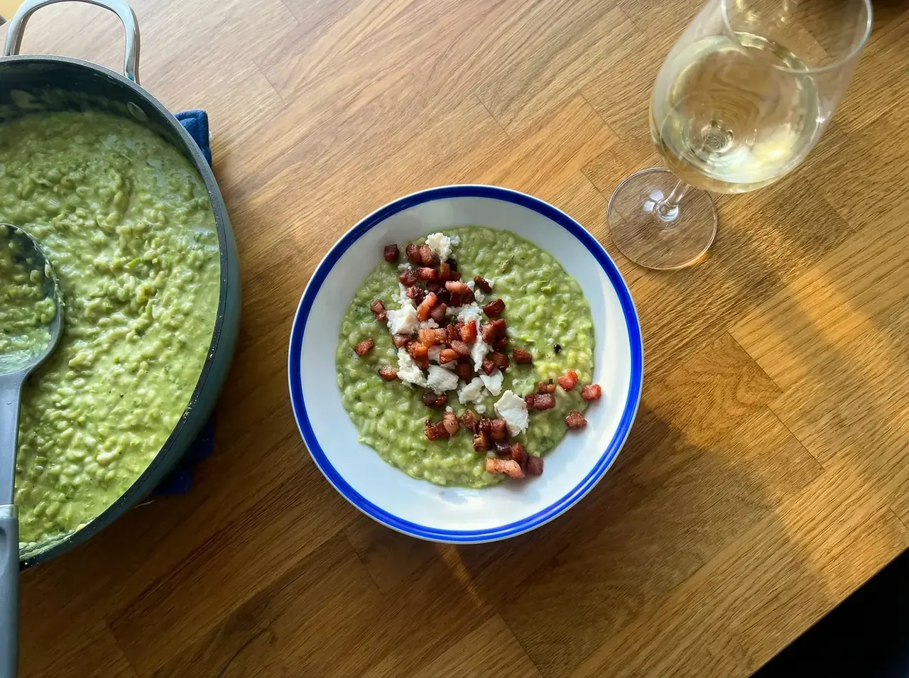 Hernerisotto fetalla ja pekonilla