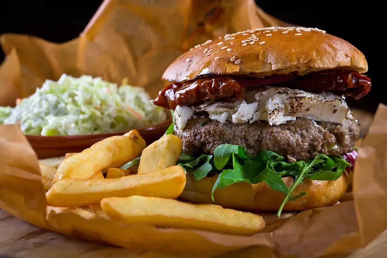 Hunajaiset vuohenjuustoburgerit