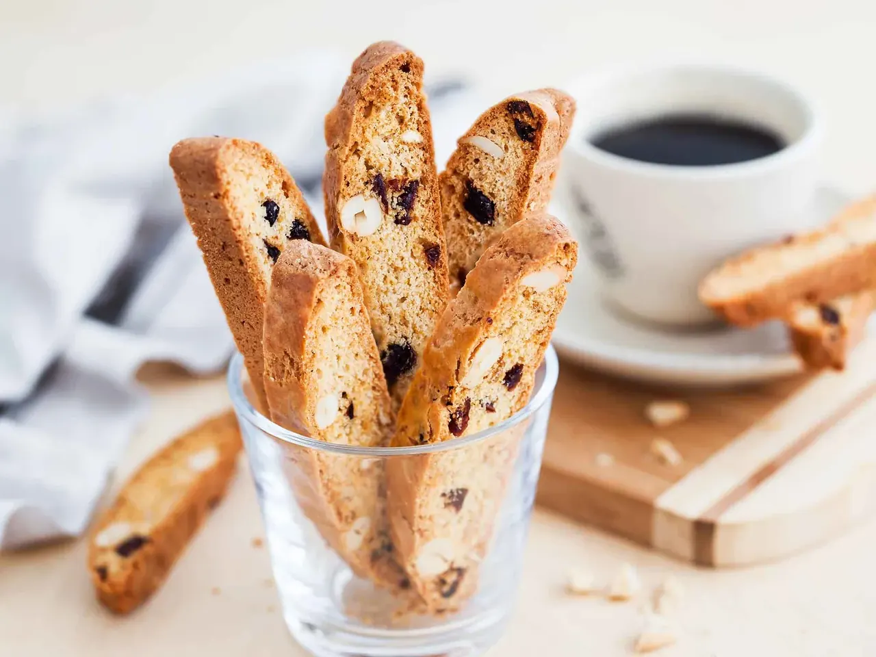 Hunajaiset mantelibiscotit