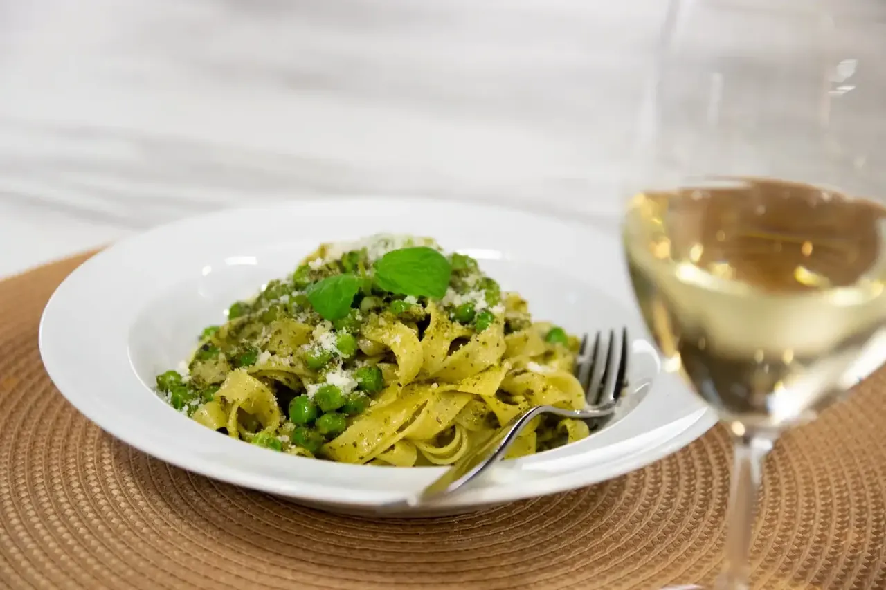 Hernepasta minttupestolla