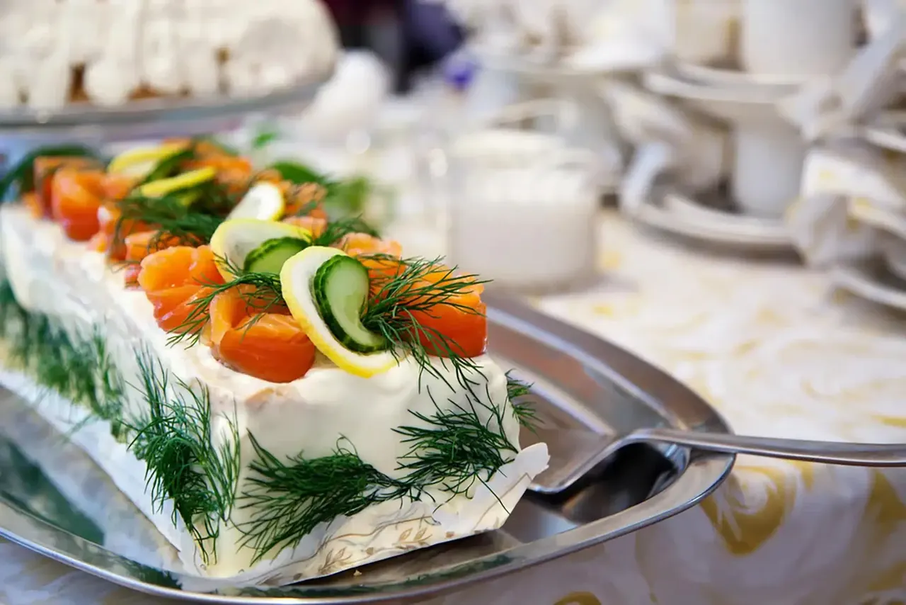 Kalavoileipäkakku