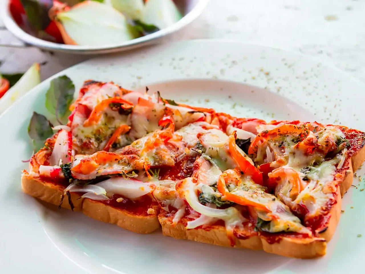 Pizzaleipä kolmella juustolla