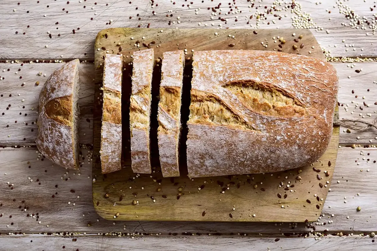 Kotitekoinen hapanjuurileipä