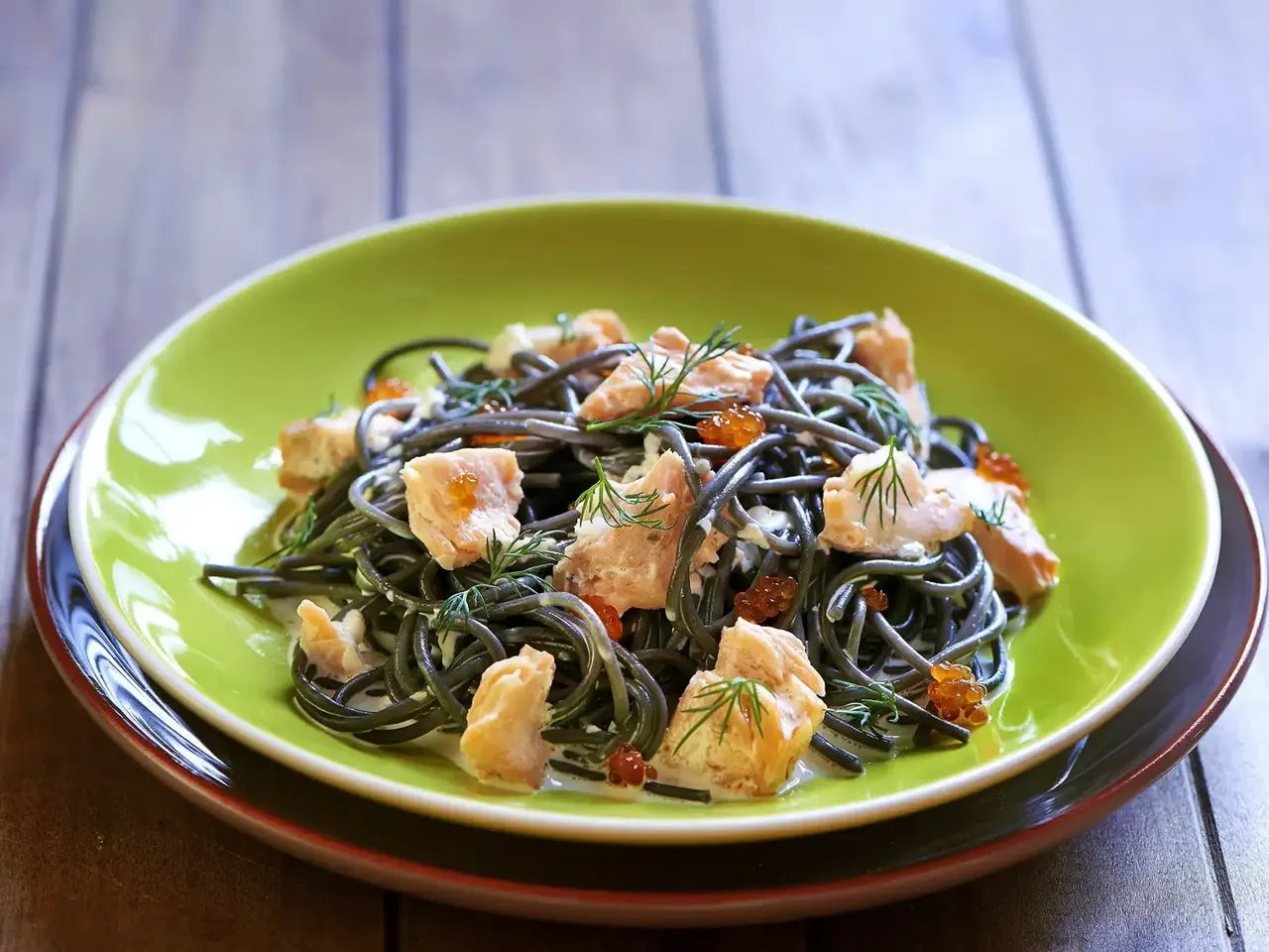 Lohipasta mustekalan tapaan
