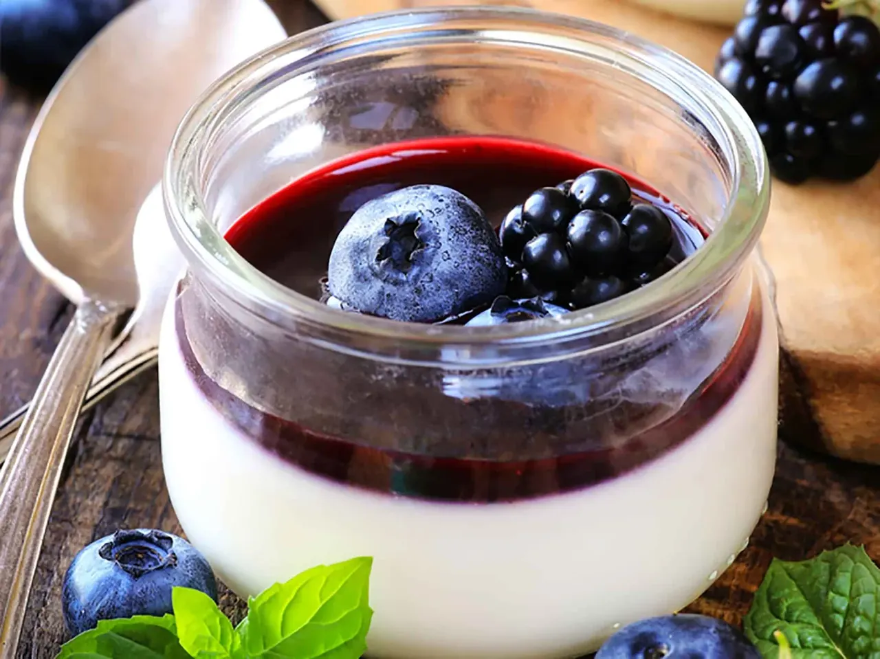 Mustikkapannacotta