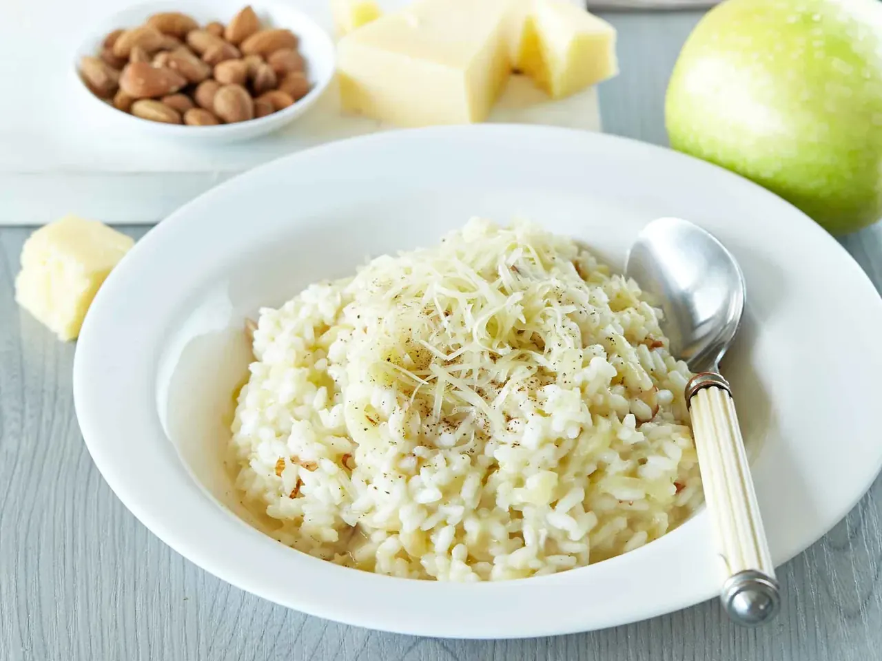 Omena-saksanpähkinä risotto