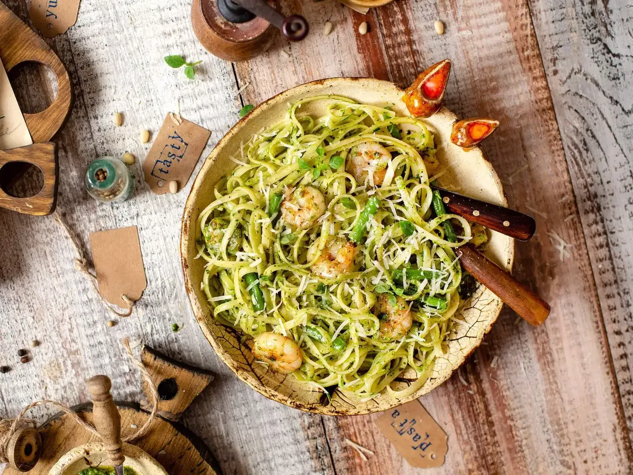 Raikas katkarapupasta