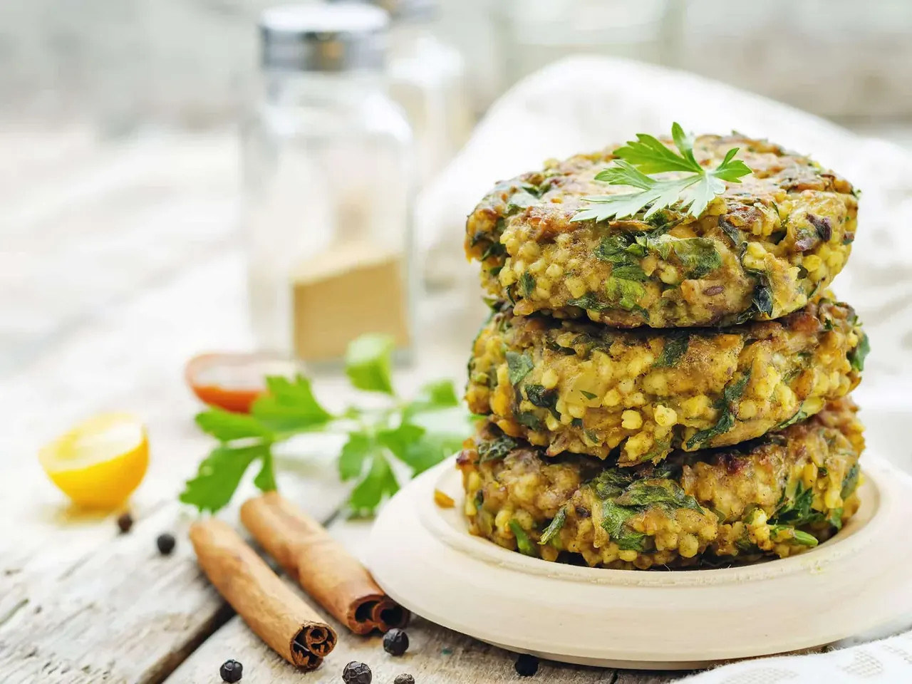 Tattari-falafelpihvit