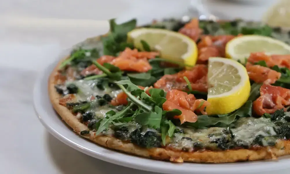 Graavilohella tuunattu pakastepizza