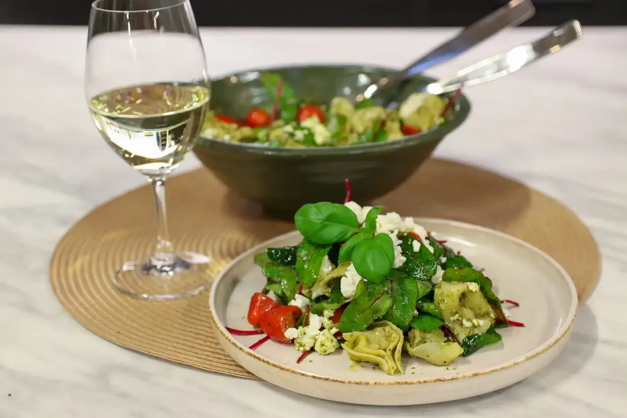 Vartin tortellinisalaatti